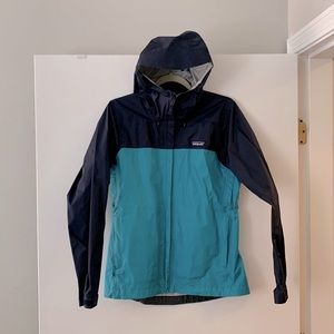 Women’s Patagonia “Torrentshell” Rain jacket, small